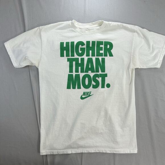 Nike Higher Than Most Size Medium Short Sleeve T-Shirt White - Picture 1 of 7